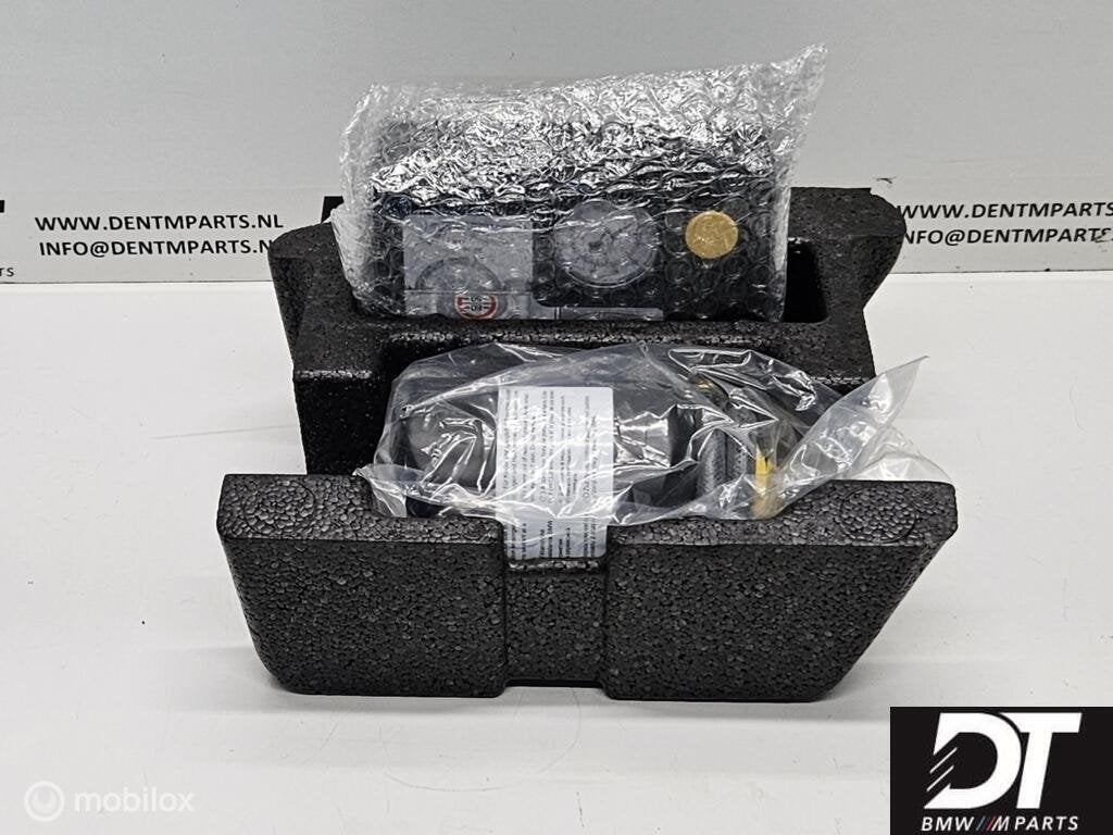 Bandenpomp set BMW M3 F80 M4 F82  71106794837, Gebruikt, Ophalen of Verzenden, BMW, BMW