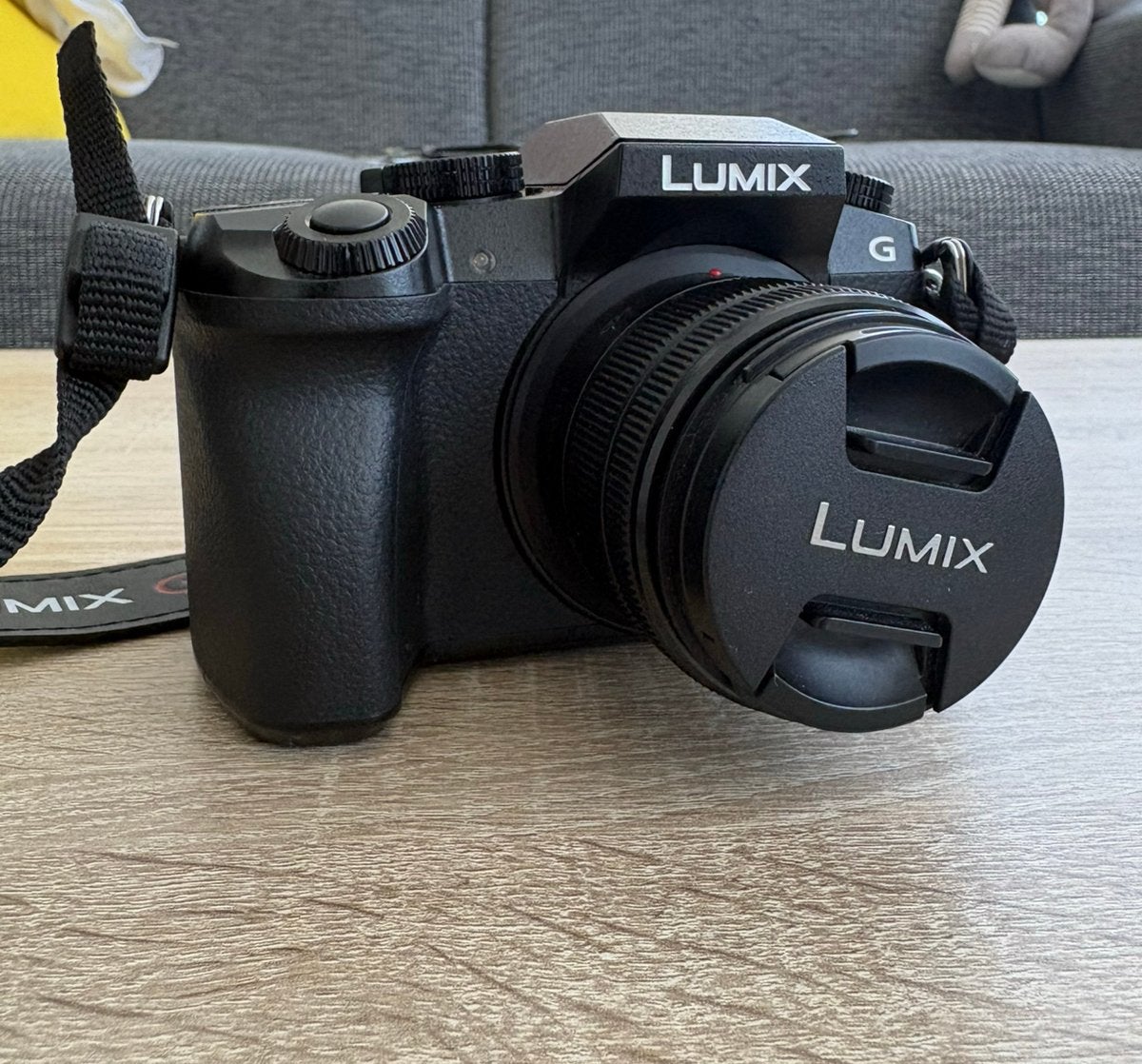 Appareil photo Panasonic Lumix G7, Enlèvement ou Envoi, Comme neuf, Compact