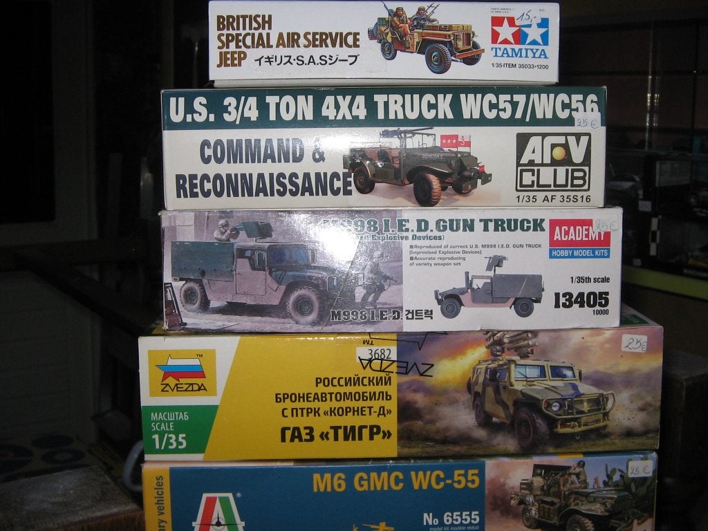 lot bouwdozen van legerjeep's op 1/35, Hobby en Vrije tijd, Modelbouw | Auto's en Voertuigen, Ophalen, Nieuw, Auto, Overige merken