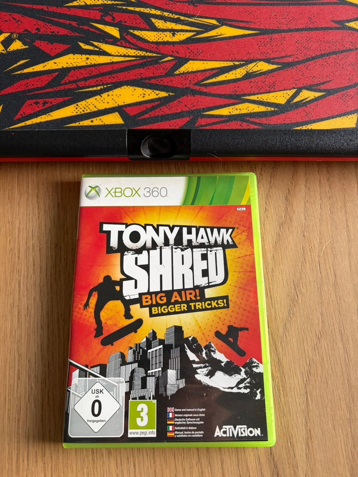 Tony hawk shred + skateboard controller, Ophalen of Verzenden, Zo goed als nieuw