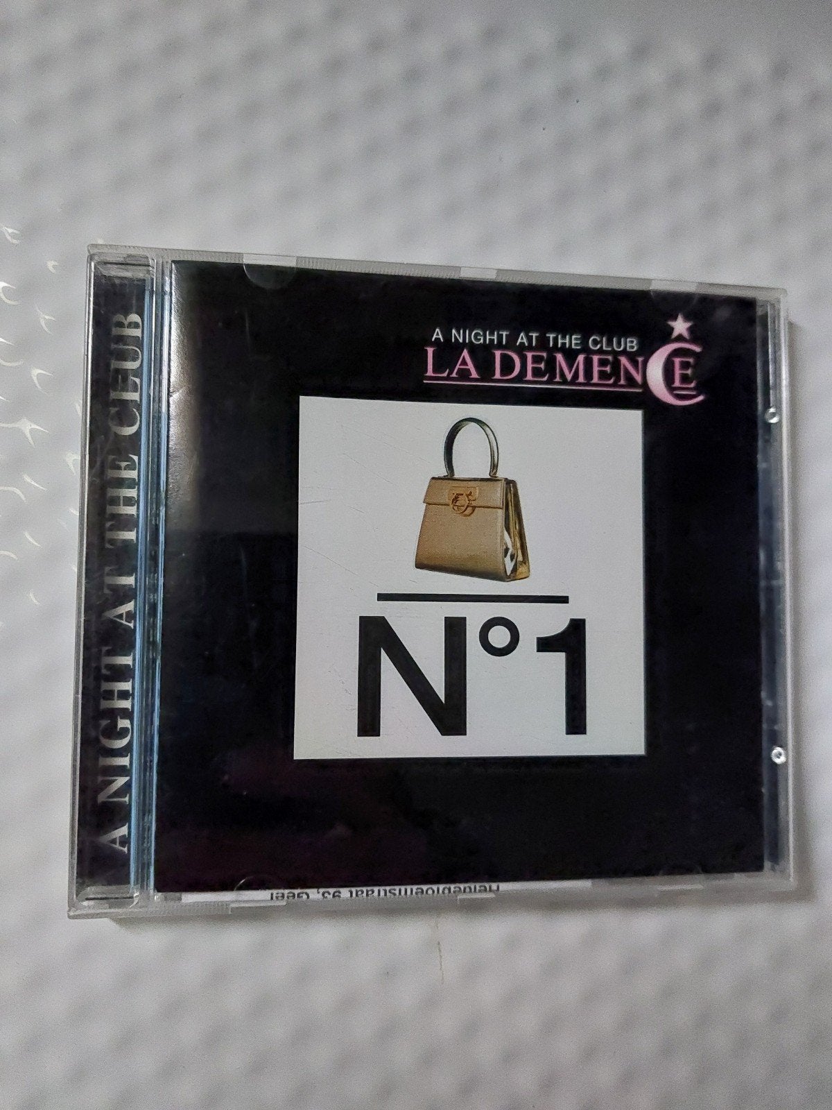 LA DEMENCE 1 - A Night at the Club, CD & DVD, CD | Dance & House, Envoi, Comme neuf