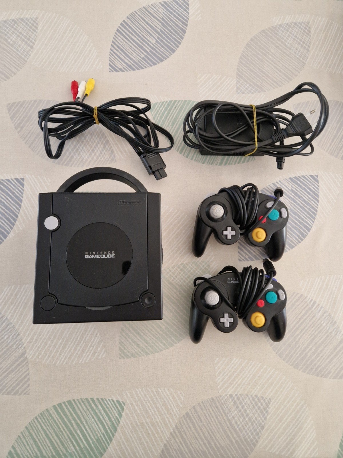 Gamecube twee controllers in zeer goede staat te koop., Ophalen