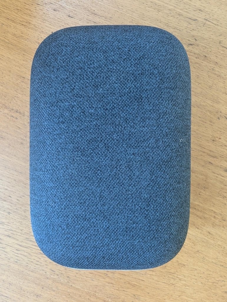 Google Nest Audio, Slimme speaker, Ophalen of Verzenden, Inclusief oplader, Gebruikt