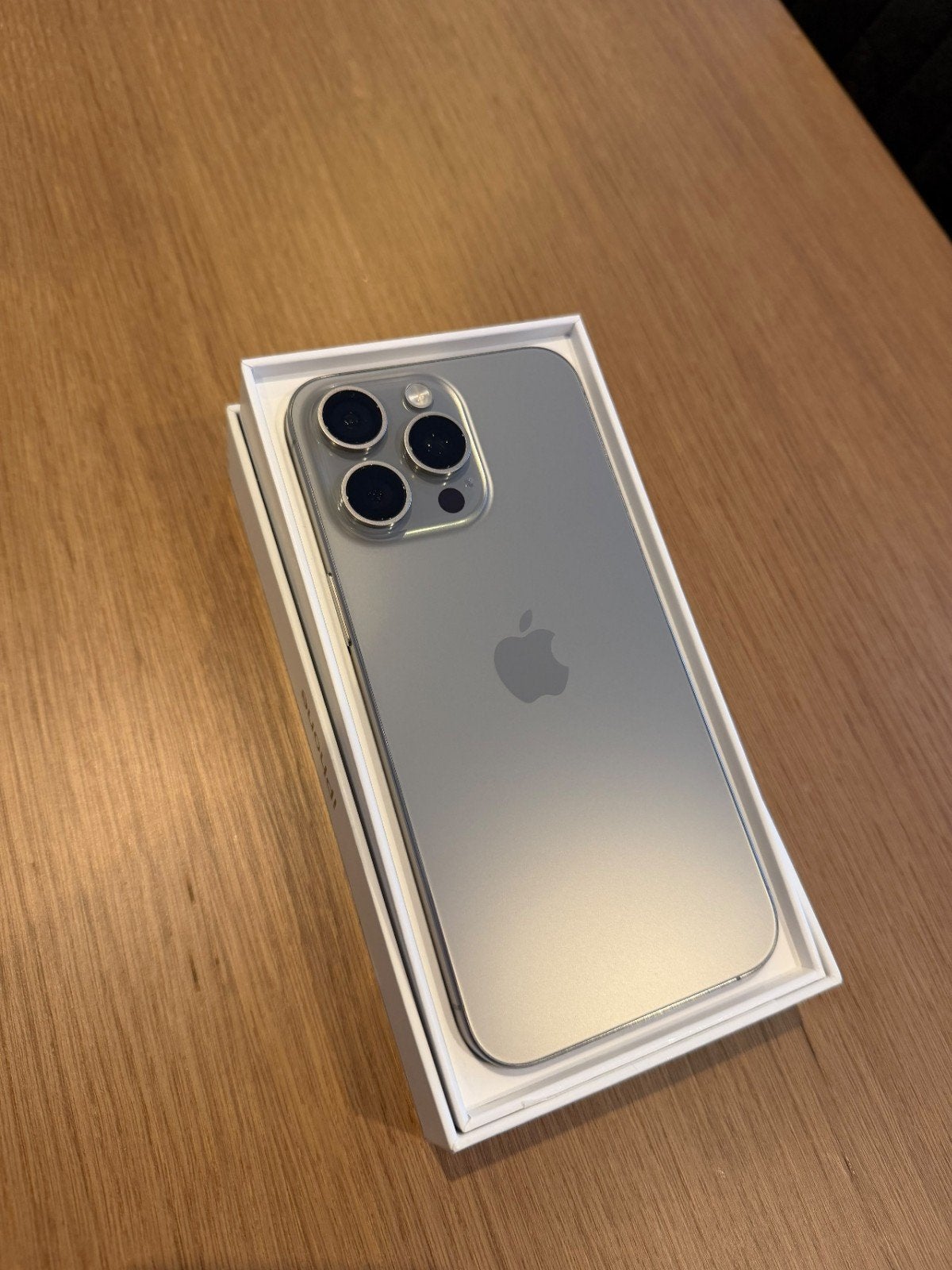 Iphone 15 Pro Max Natural Titanium, Télécoms, 256 GB, 89 %, Gris, IPhone 15 Pro Max