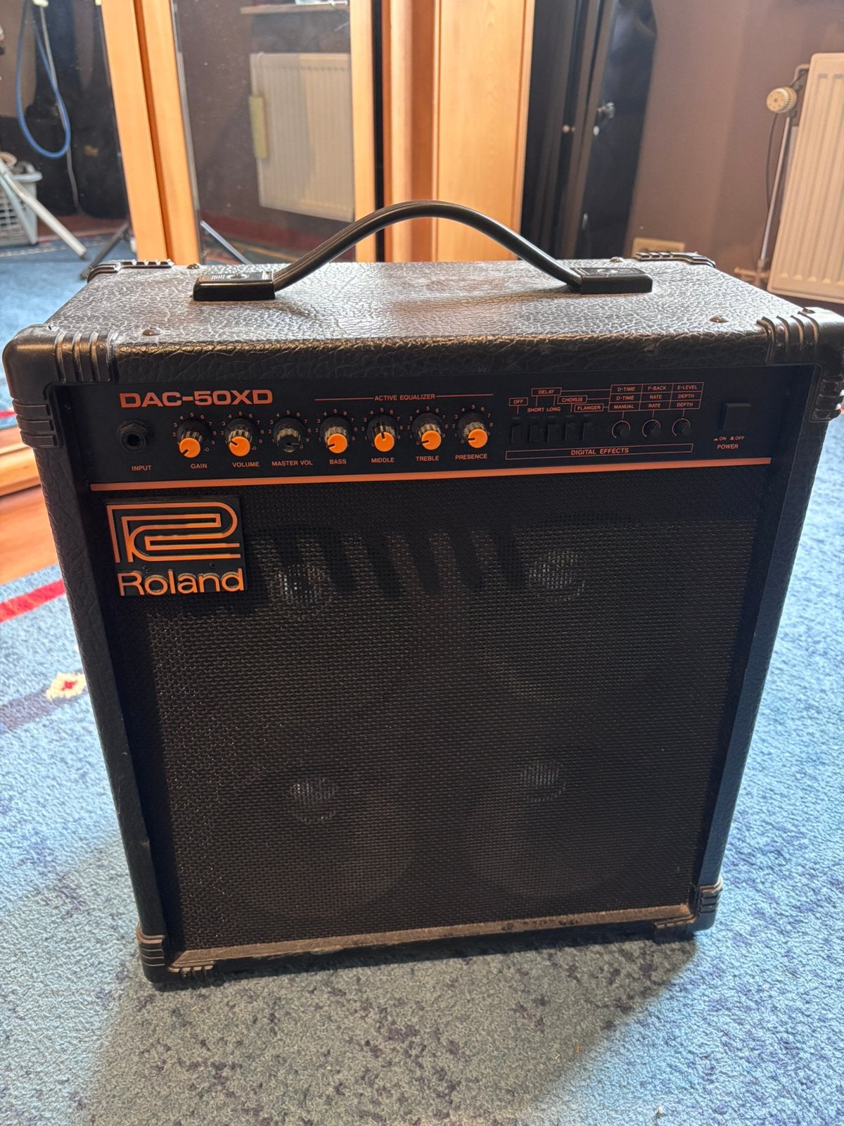 Roland DAC-50XD, Muziek en Instrumenten, Ophalen, Gebruikt, Gitaar, 50 tot 100 watt
