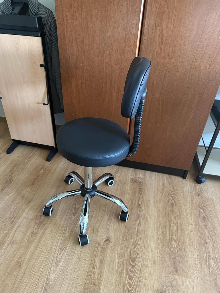 Ronde rolkruk met rugleuning, Huis en Inrichting, Ophalen, Zo goed als nieuw, Zwart, Bureaukruk