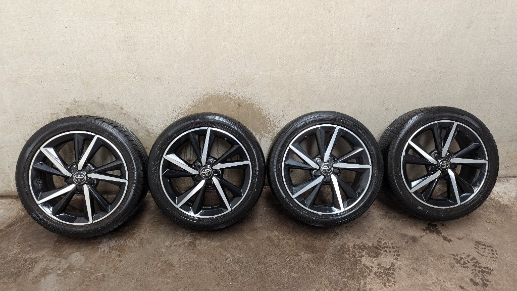 Velgen Toyota Corolla of Auris, Auto-onderdelen, Ophalen, Gebruikt, Velg(en), 17 inch