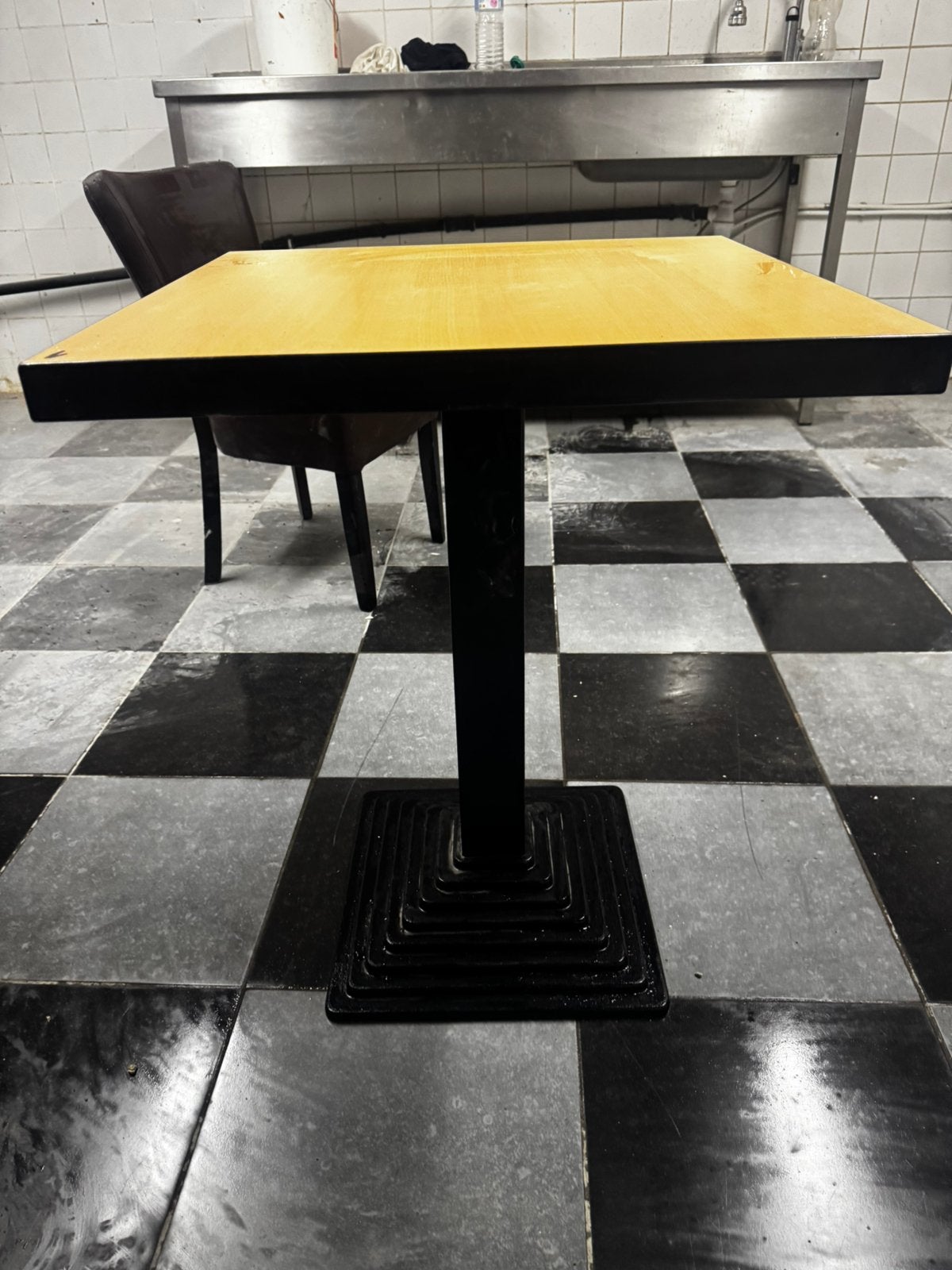 Table et chaise gratuit, Enlèvement, Utilisé