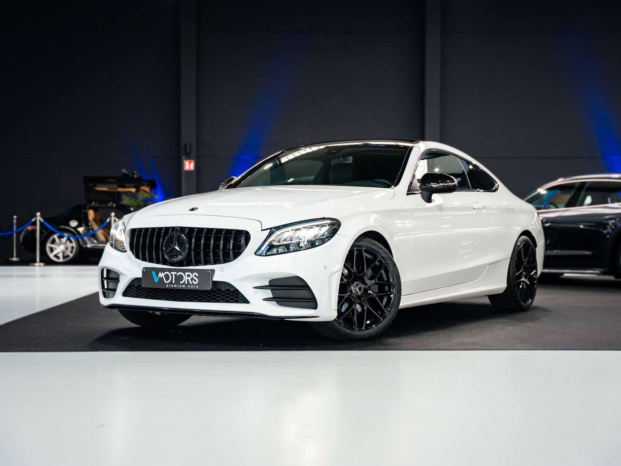 Mercedes-Benz C-Klasse 180 Coupe - AMG Line - Pano - CarPlay, Auto's, Automaat, 4 zetels, Achterwielaandrijving, Gebruikt