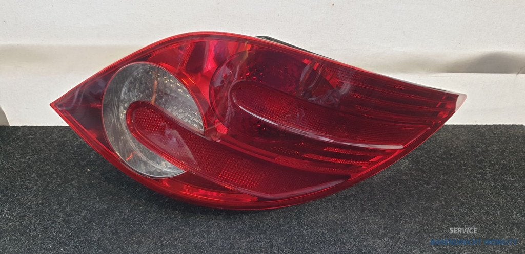 Achterlicht rechts W251 R-klasse Mercedes 2518200264 preface, Gebruikt, Mercedes-Benz AG, Mercedes-Benz, Mercedesstrasse 120
70372  Stuttgart, DE