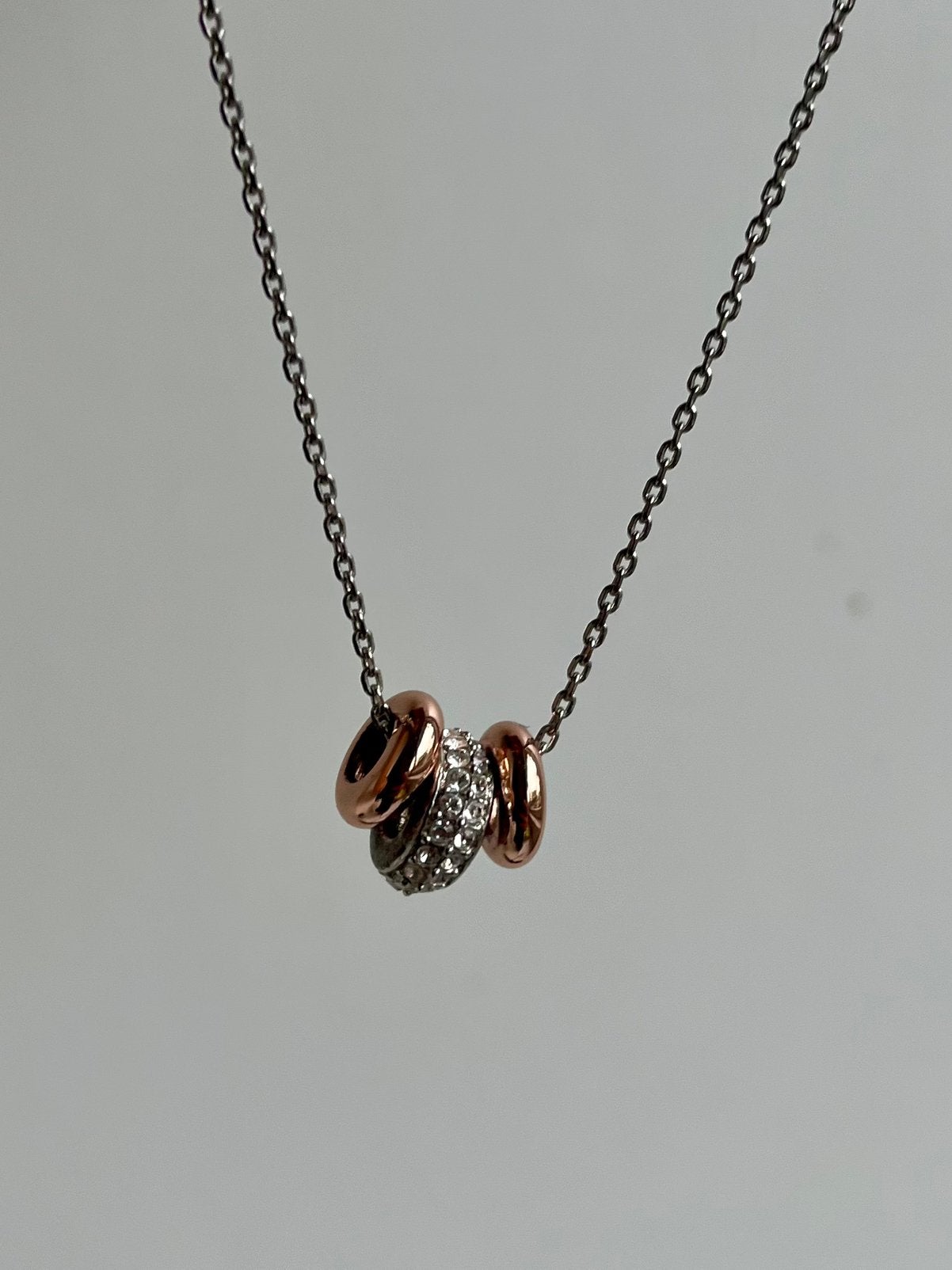Elegante ketting met roségouden en zilveren details, Ophalen of Verzenden, Zo goed als nieuw, Zilver, Zilver