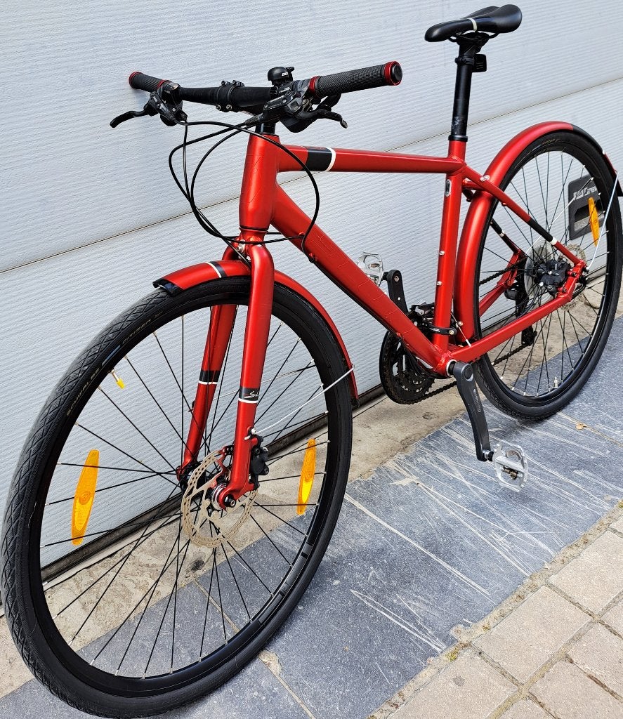 Trekking bike Scott Sub30 état Nickel prix450€048981/3734, Scott sub 30 28pouces, Frein à main, Comme neuf, Enlèvement