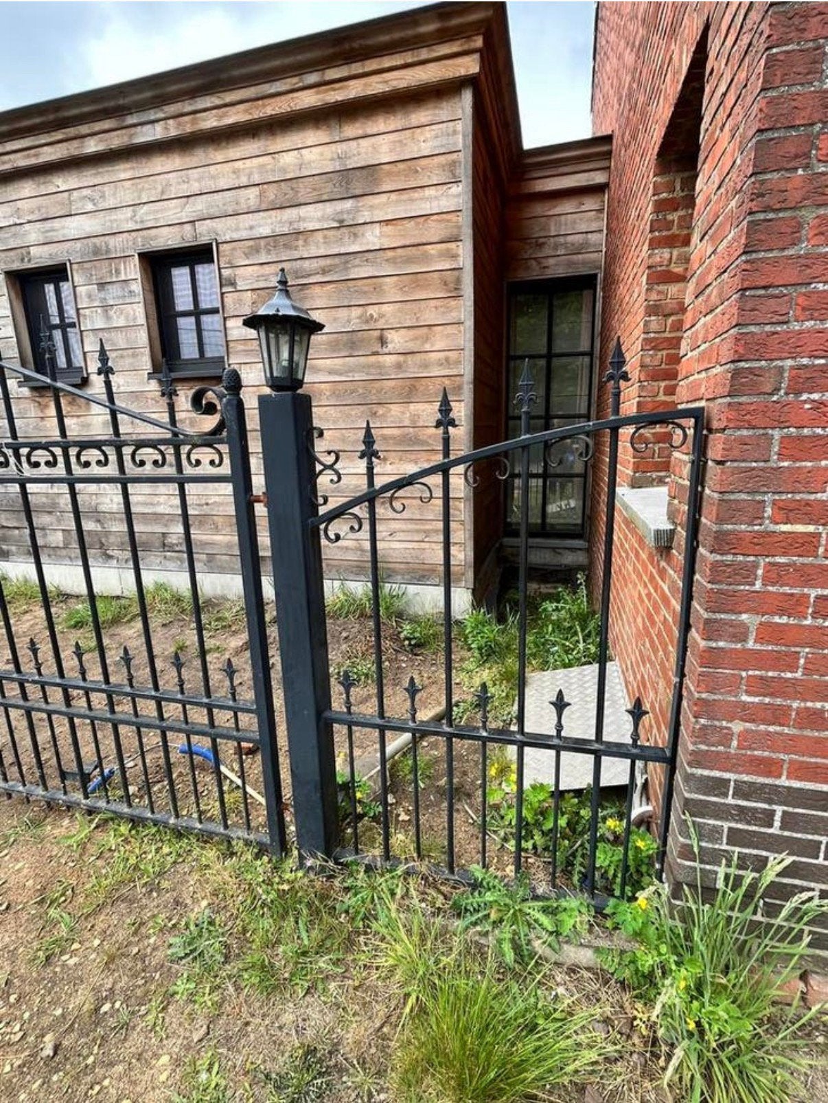 Smeedijzeren poort met hekwerk, Ophalen, Zo goed als nieuw, 150 tot 200 cm, IJzer