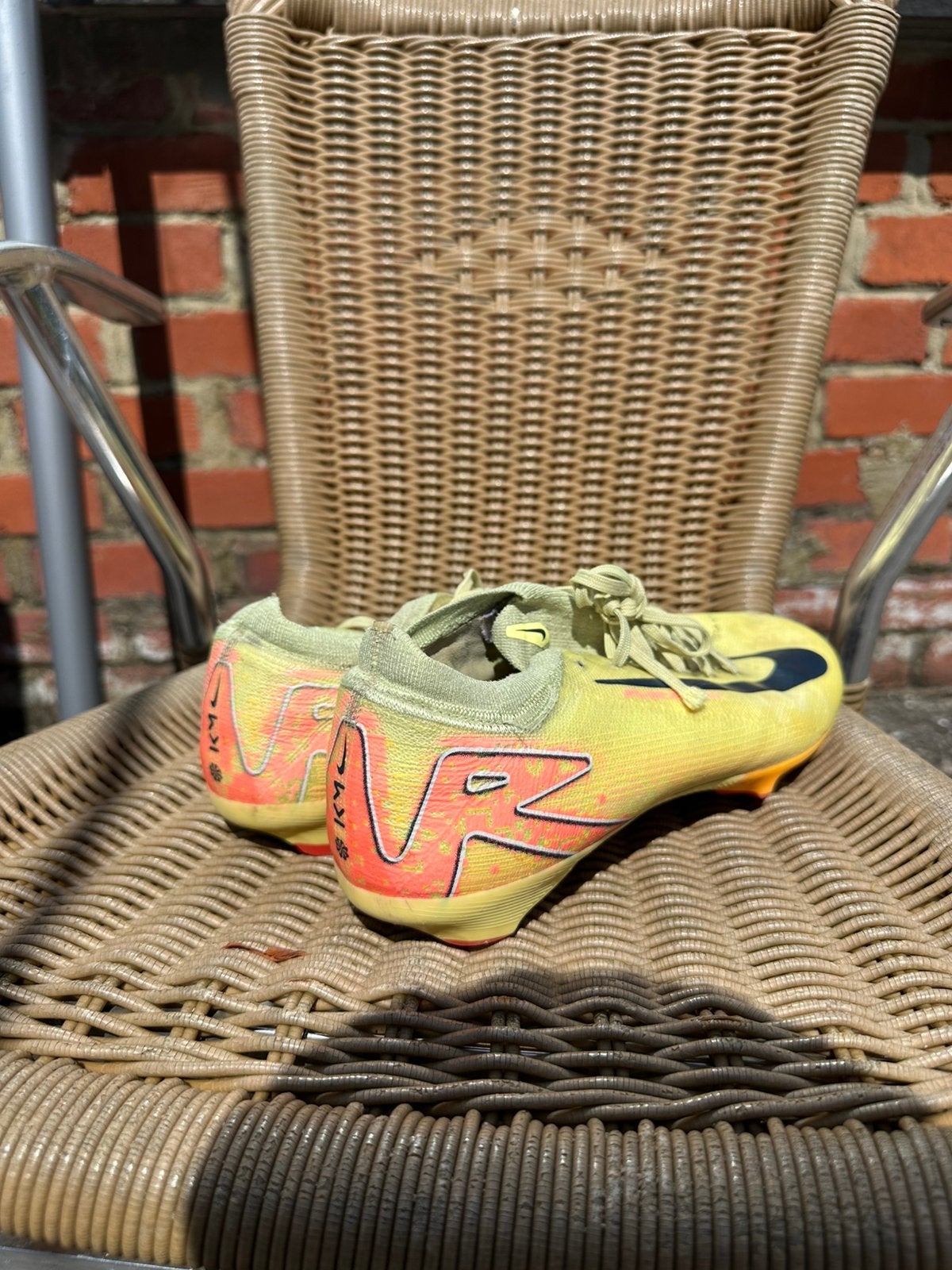 Nike Air Mbappé pointure 44, Sport en Fitness, Voetbal, Ophalen of Verzenden, Zo goed als nieuw