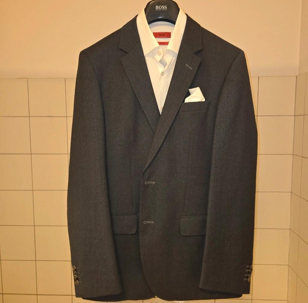 Costume complet authentique hugo boss pure laine fine, Enlèvement
