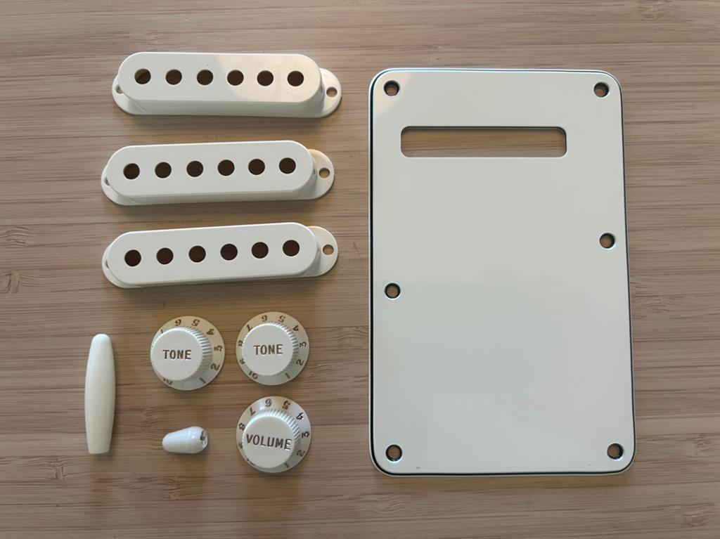 Fender Stratocaster Accessory Kit Parchment, Muziek en Instrumenten, Ophalen of Verzenden, Zo goed als nieuw