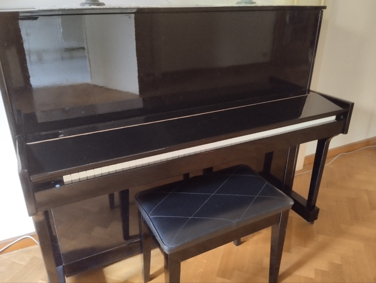 Zwarte wand piano, Muziek en Instrumenten, Piano's, Ophalen, Piano