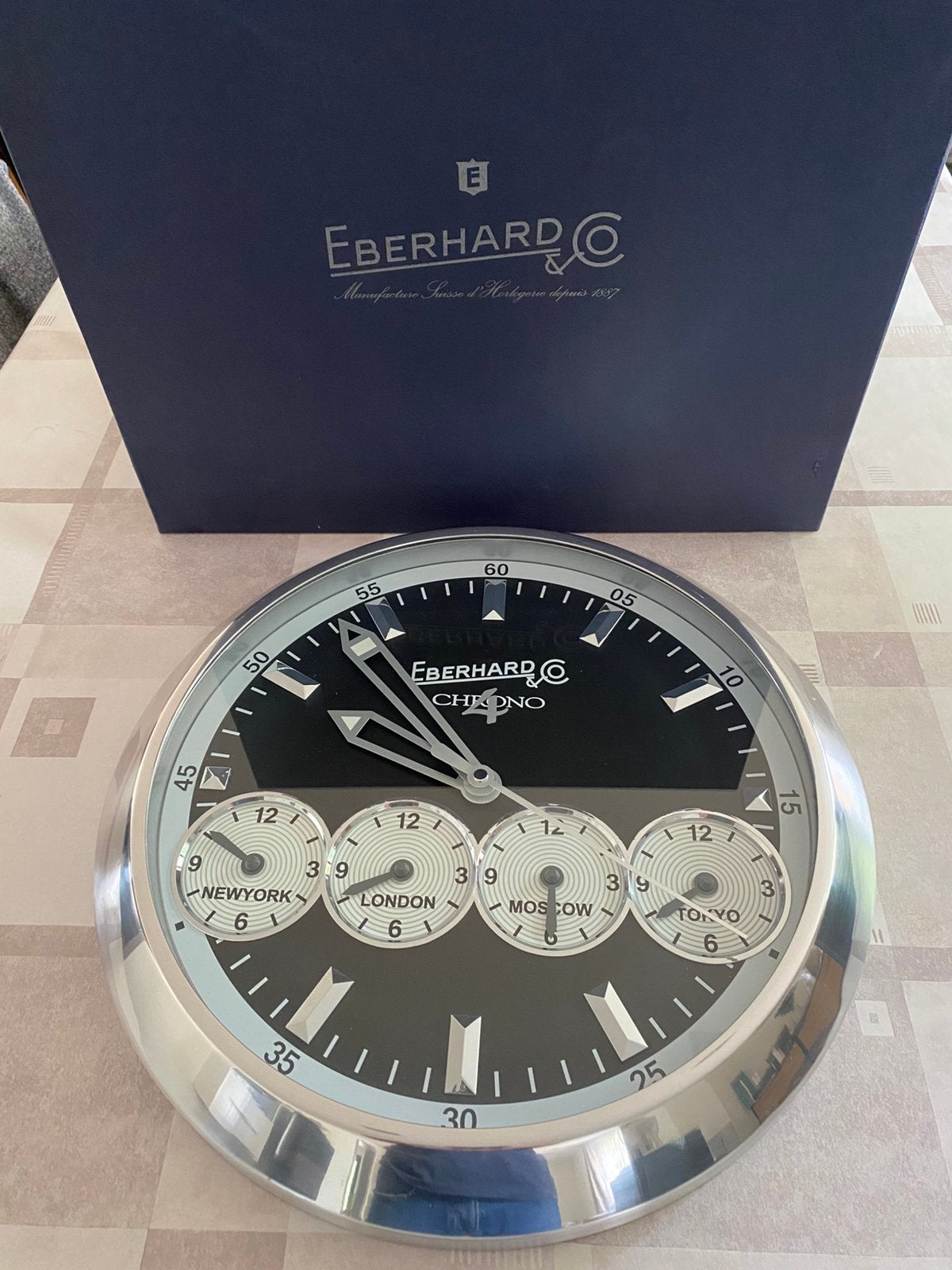 Eberhard & Co. Chrono 4 Wall Clock (ref. 53007.06), Enlèvement, Comme neuf, Horloge murale