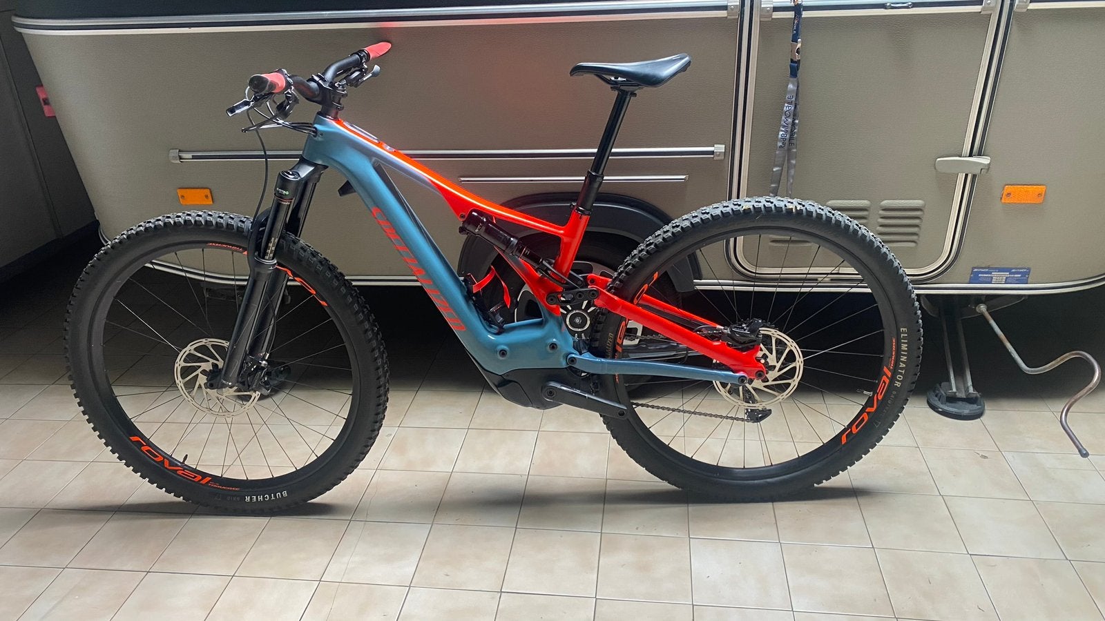 Specialized Turbo levo Expert, Enlèvement, Comme neuf