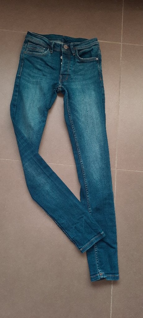 Joli jean taille 38, Vêtements | Hommes, Enlèvement ou Envoi, Comme neuf, Bleu, Taille 48/50 (M)