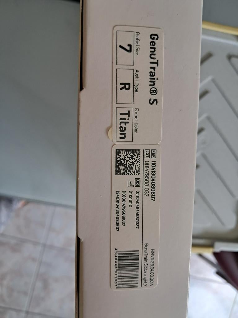 Knie brace, Enlèvement