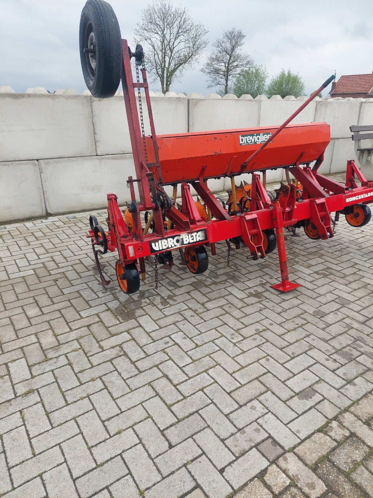 Machine à houer Kongkilde Vibro Beta à vendre, Enlèvement