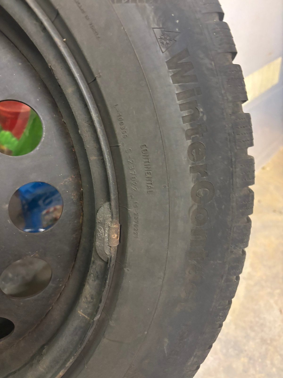 Pneus hiver 215-65-17 sur jantes 5x108, Ophalen, Gebruikt