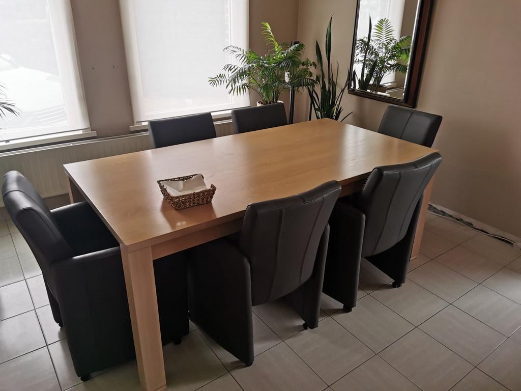 Eiken tafel, Ophalen