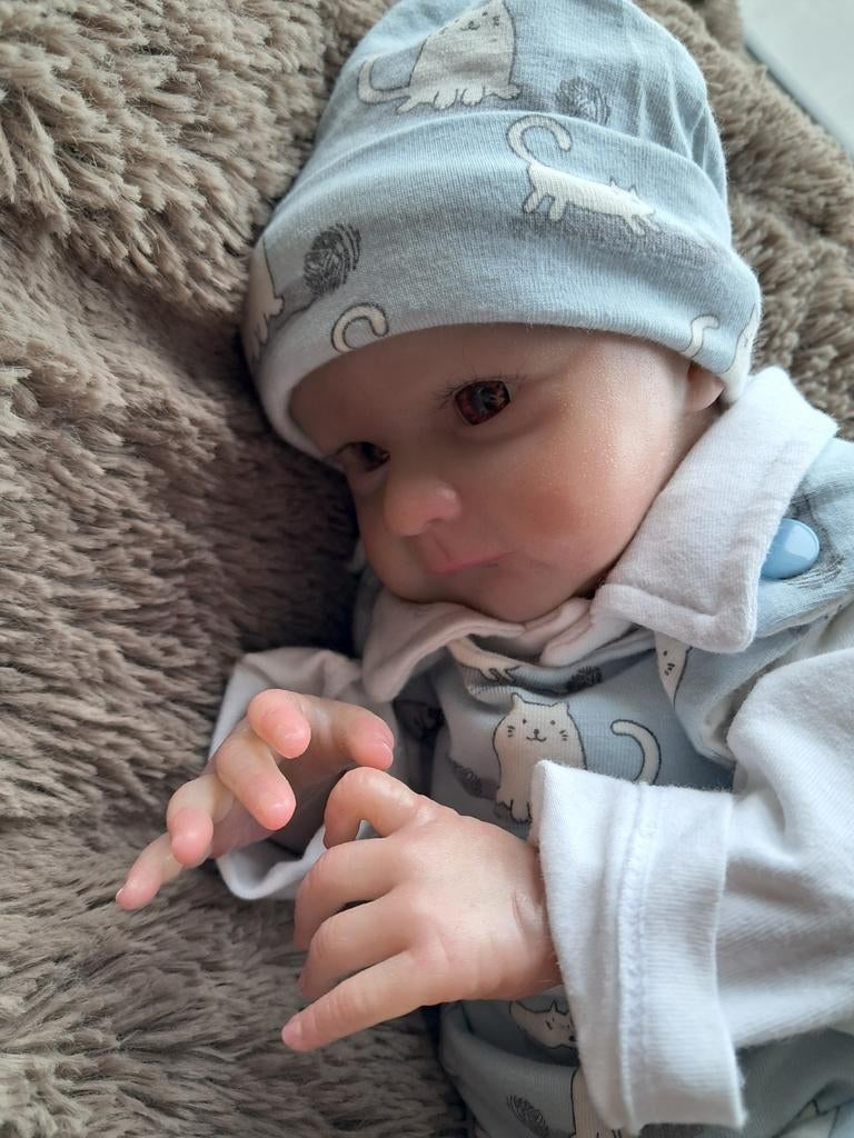 Bébé renaissant, Enlèvement