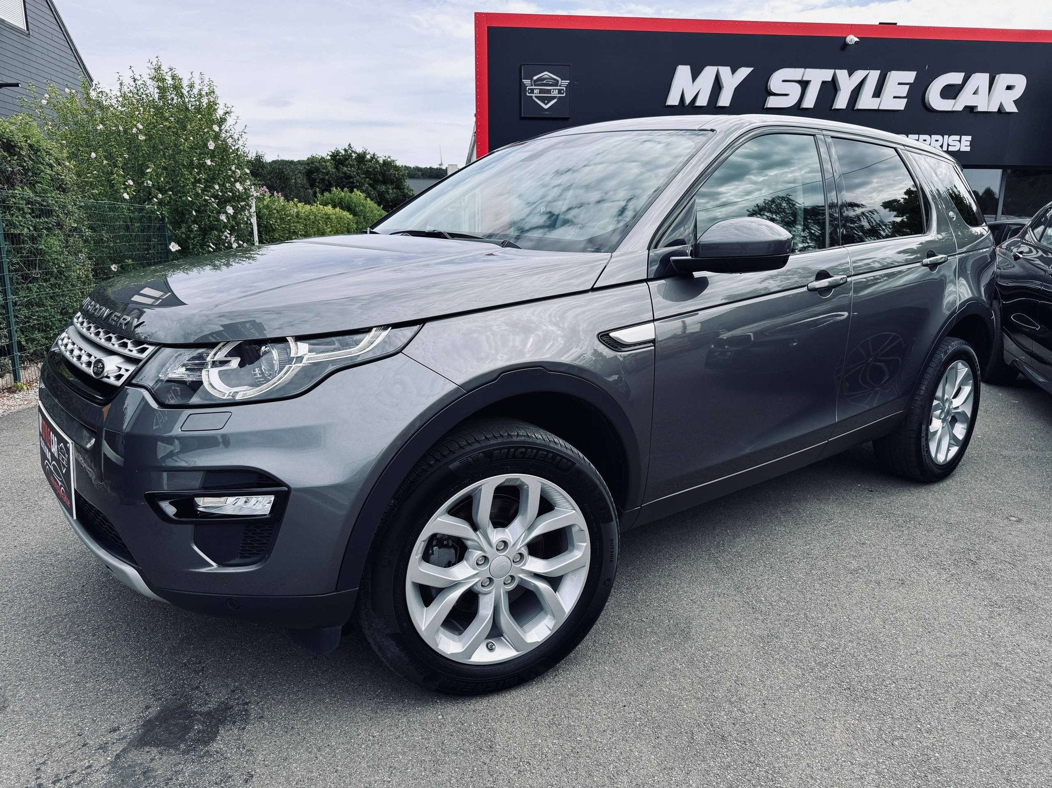 Land Rover Discovery Sport Discovery Sport 2.0 TD4 Automatiq, Cuir, Argent ou Gris, Achat, Entreprise
