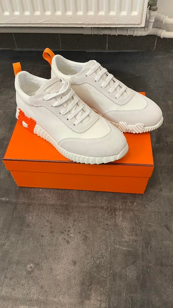 Chaussures Hermès, Neuf, Enlèvement ou Envoi, Blanc, Baskets