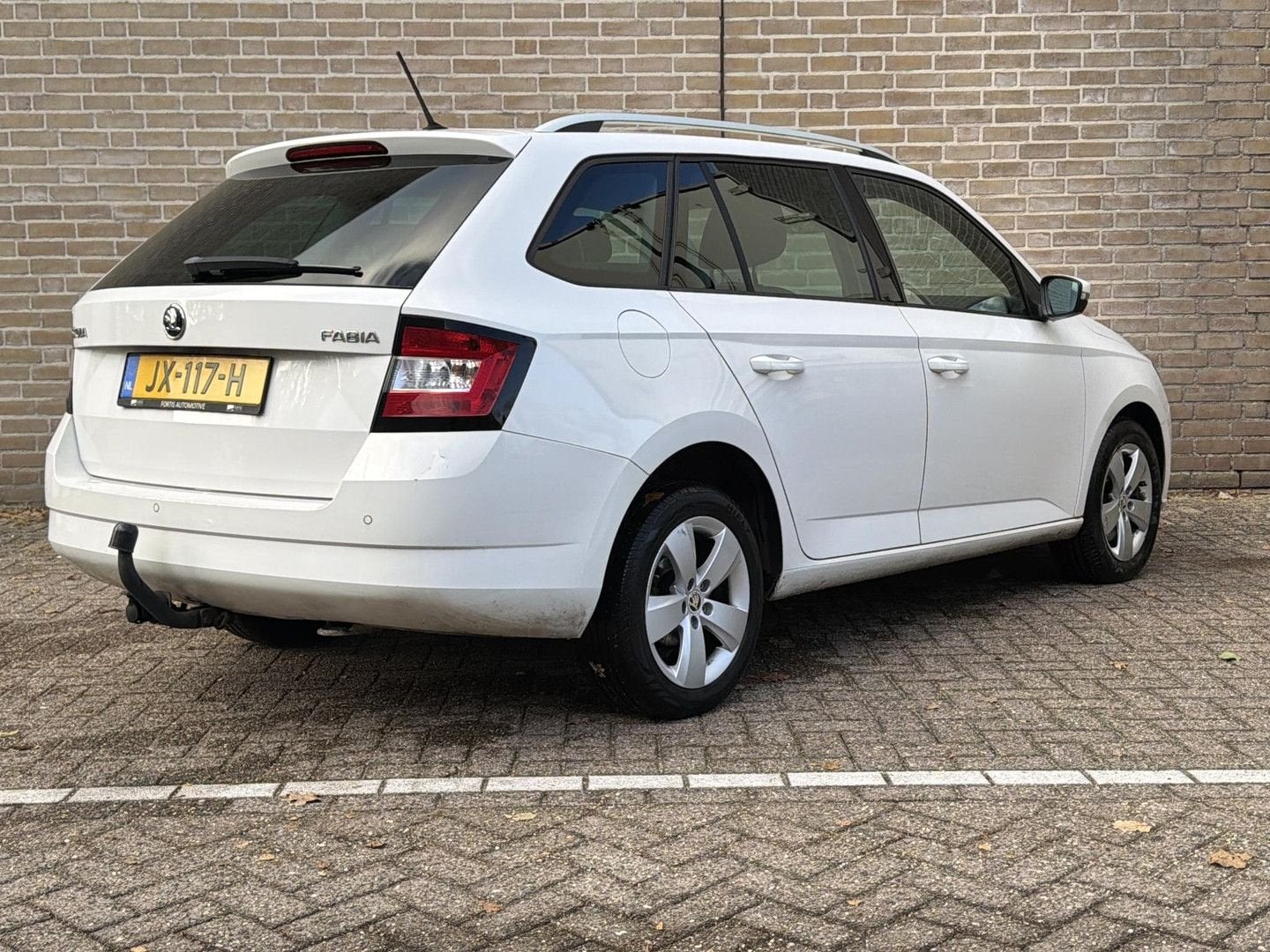 Skoda Fabia Combi 1.2 TSI Style Business, Auto's, Zwart, Wit, 81 kW, Fabia