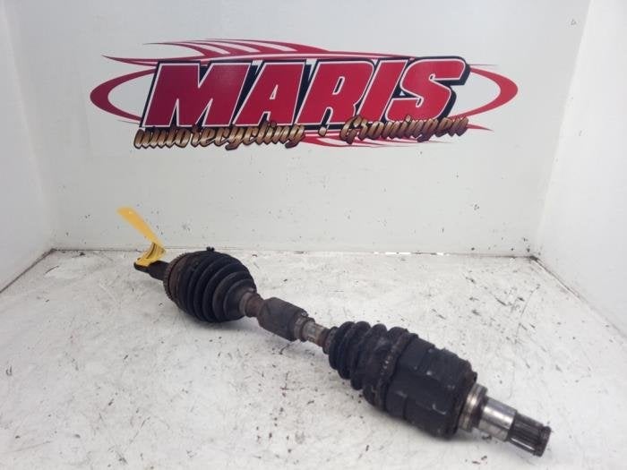 Arbre de transmission avant gauche d'un Toyota Avensis, -, -, 3 mois de garantie, Toyota