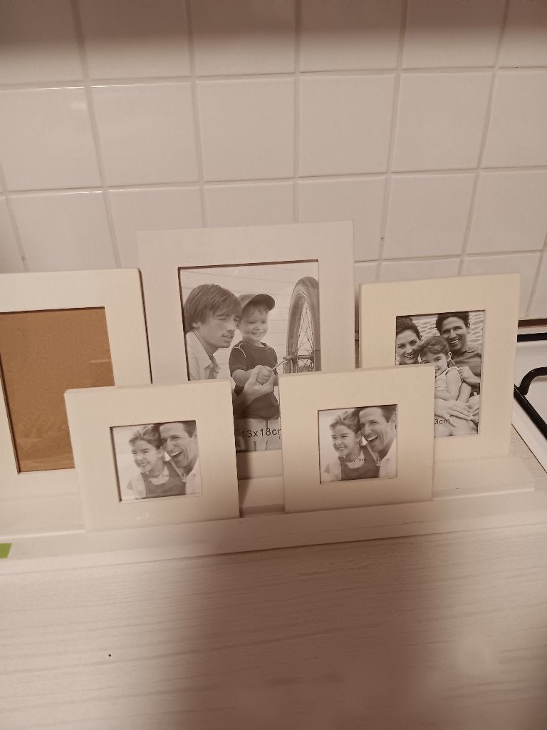 Staander met foto kaders in goede staat, Enlèvement, Utilisé