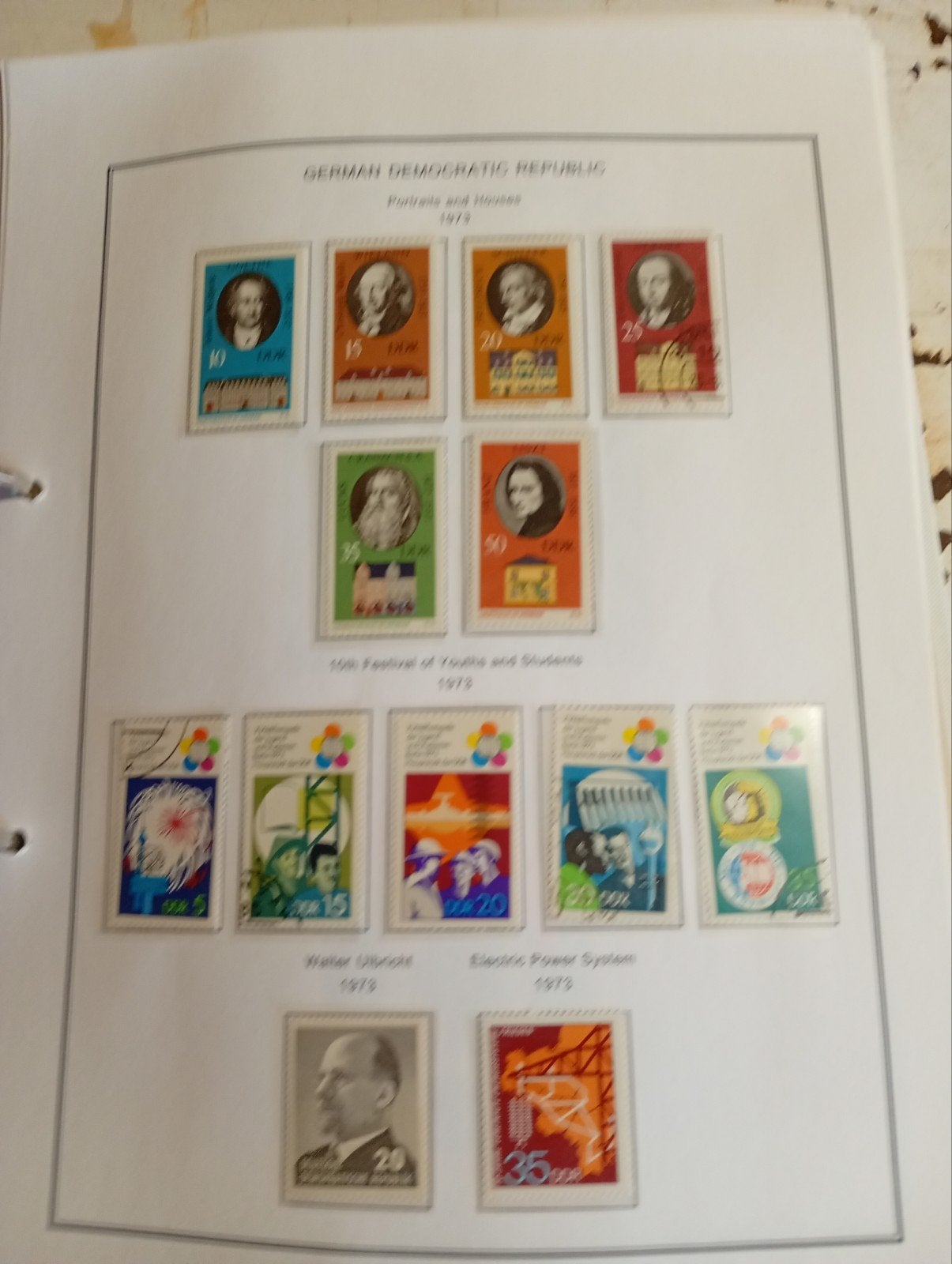 G43) mooie verzameling DDR 1973 / 1990, Postzegels en Munten, Postzegels | Volle albums en Verzamelingen, Ophalen of Verzenden