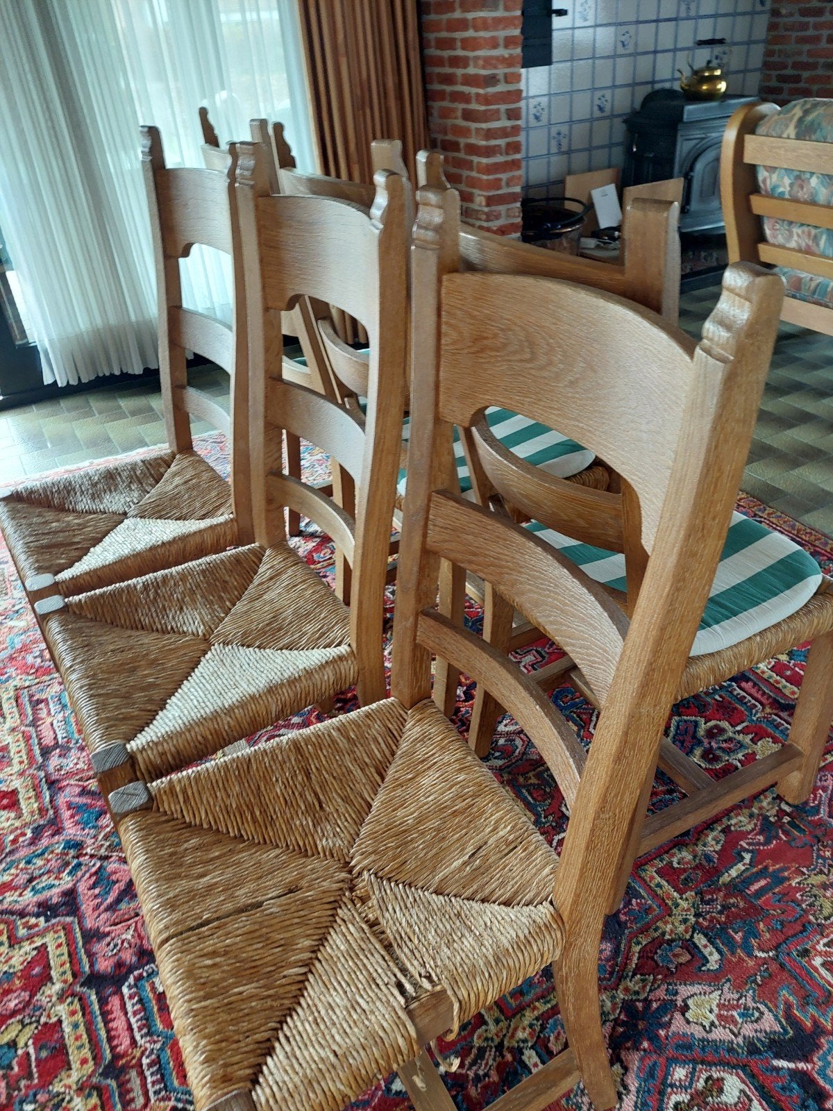 Eetkamer stoelen, Ophalen