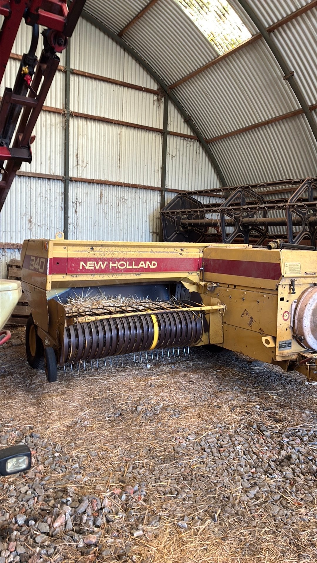 New holland 940 balenpers, Enlèvement, Moissonneuse
