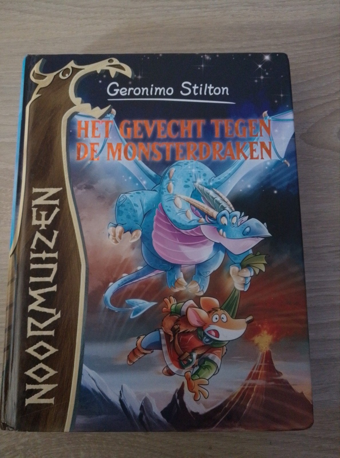 Geronimo Stilton : Het gevecht tegen de monsterdraken, Ophalen, Zo goed als nieuw