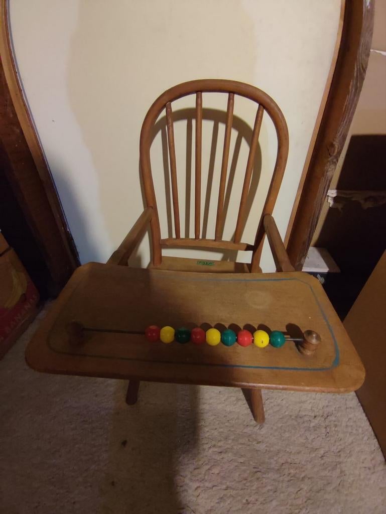Charmante vintage kinderstoel met telraam, Ophalen