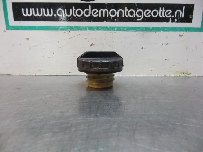 Bouchon réservoir d'un Toyota Avensis (Avensis 97-) (199), -, Toyota, Utilisé, -