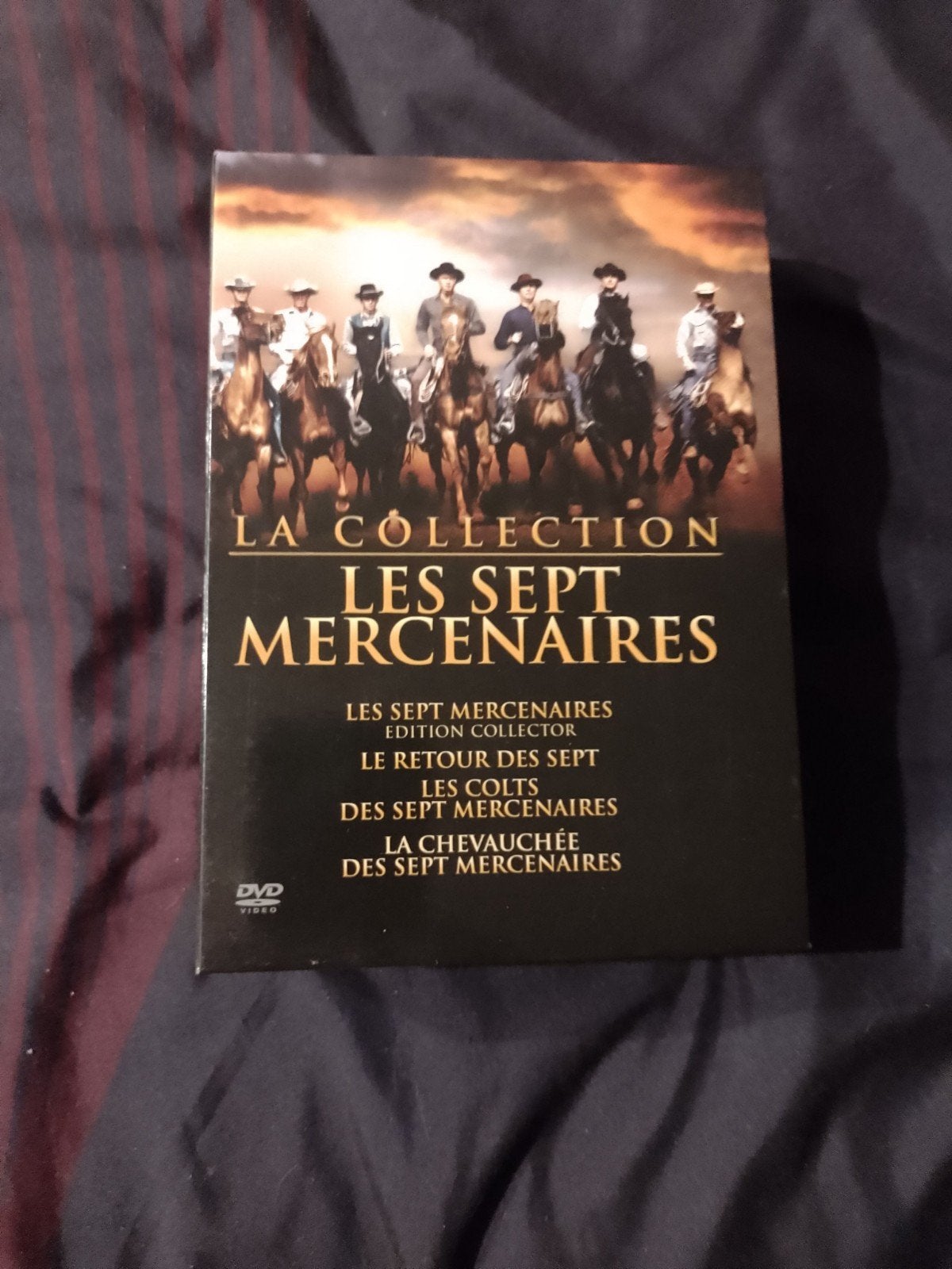 A vendre en coffret dvd l'intégrale des sept mercenaires, CD & DVD, DVD | Action, Action, Enlèvement ou Envoi, Comme neuf, Anglais