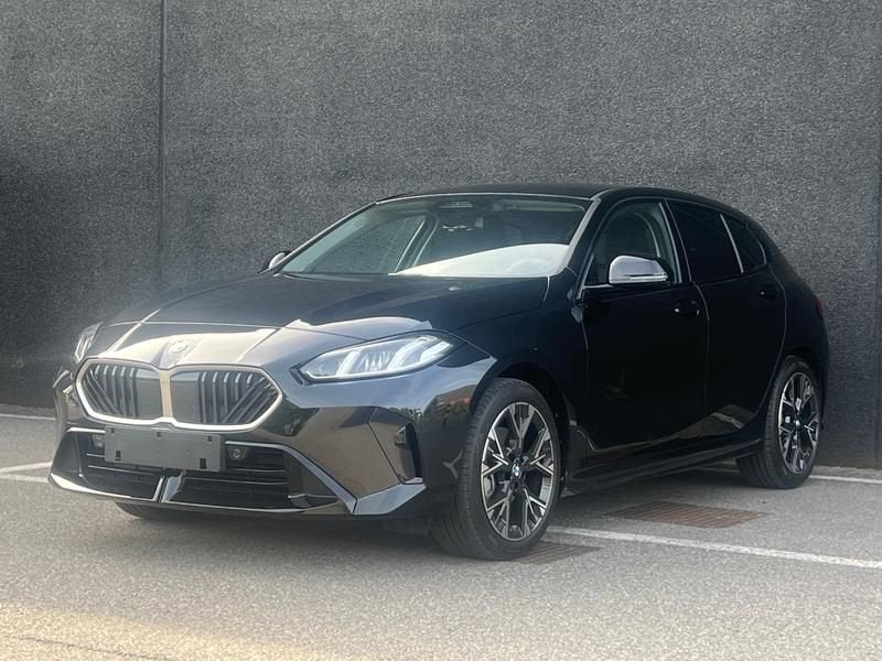 BMW Série 1, Gebruikt, https://public.car-pass.be/vhr/4490e9fc-2d1a-4157-8dee-ba2a49391da0, Zwart, Bedrijf