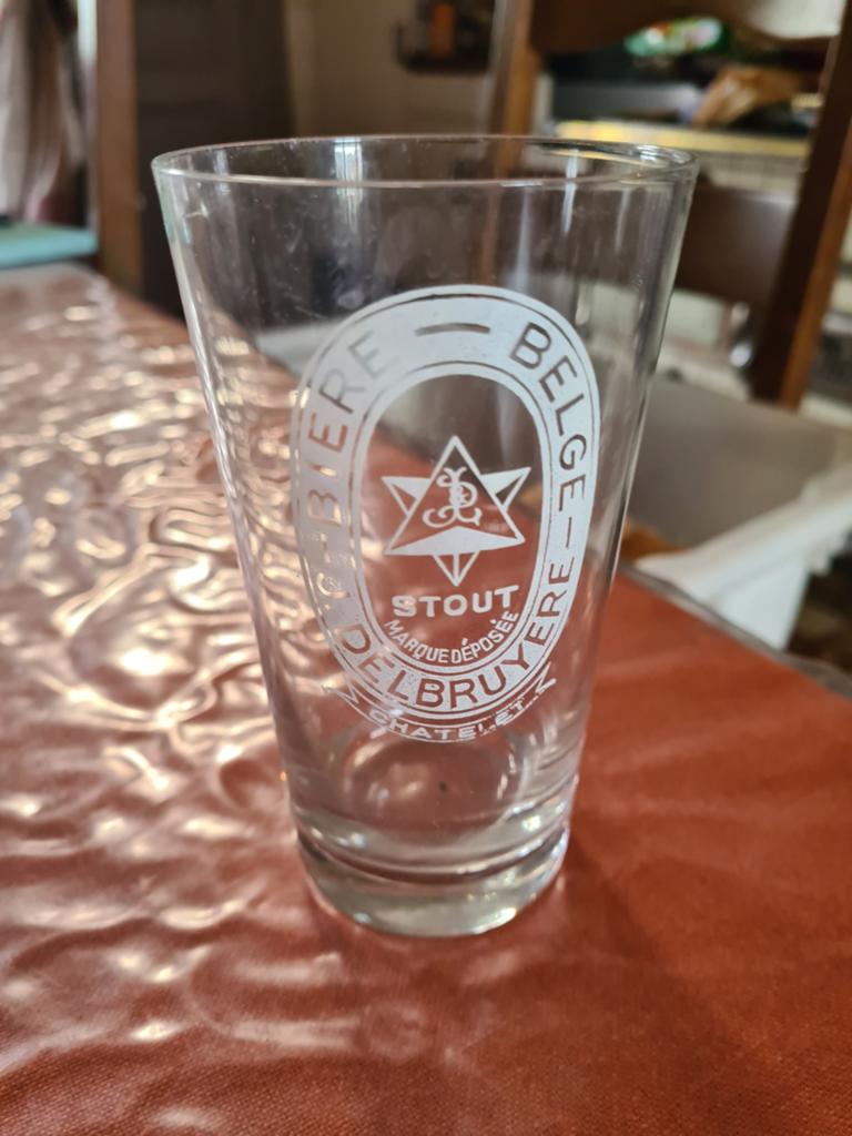 Verre Delbruyere, Collections