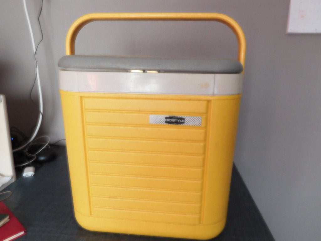 KOEL BOX, Ophalen, Zo goed als nieuw