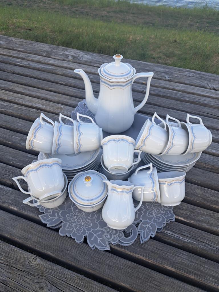 Nieuw servies Bavaria voor 12 personen, Huis en Inrichting, Keuken | Servies, Ophalen