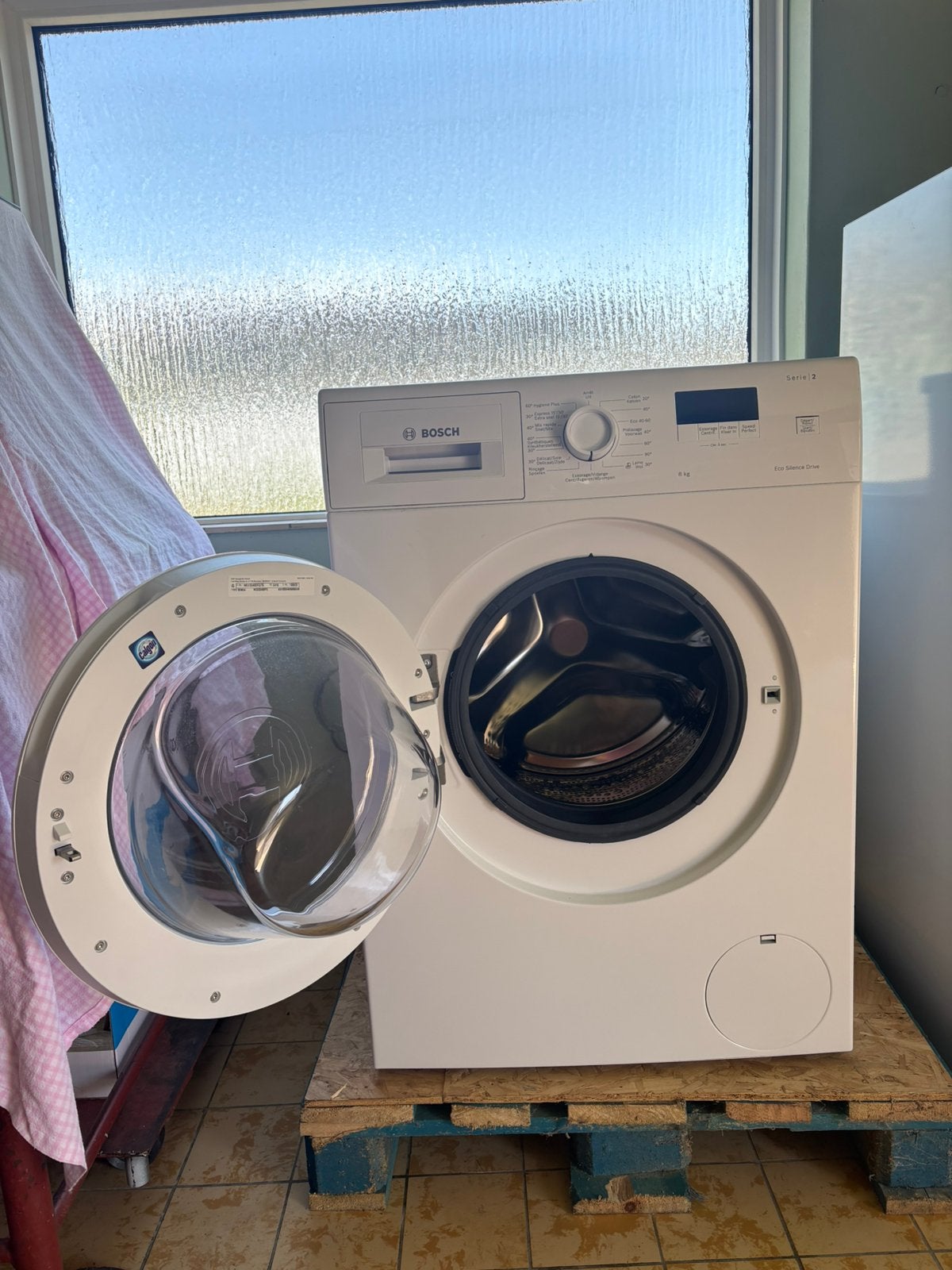 Wasmachine Bosch Serie 2 EcoSilence Drive, Elektronische apparatuur, Ophalen, Zo goed als nieuw