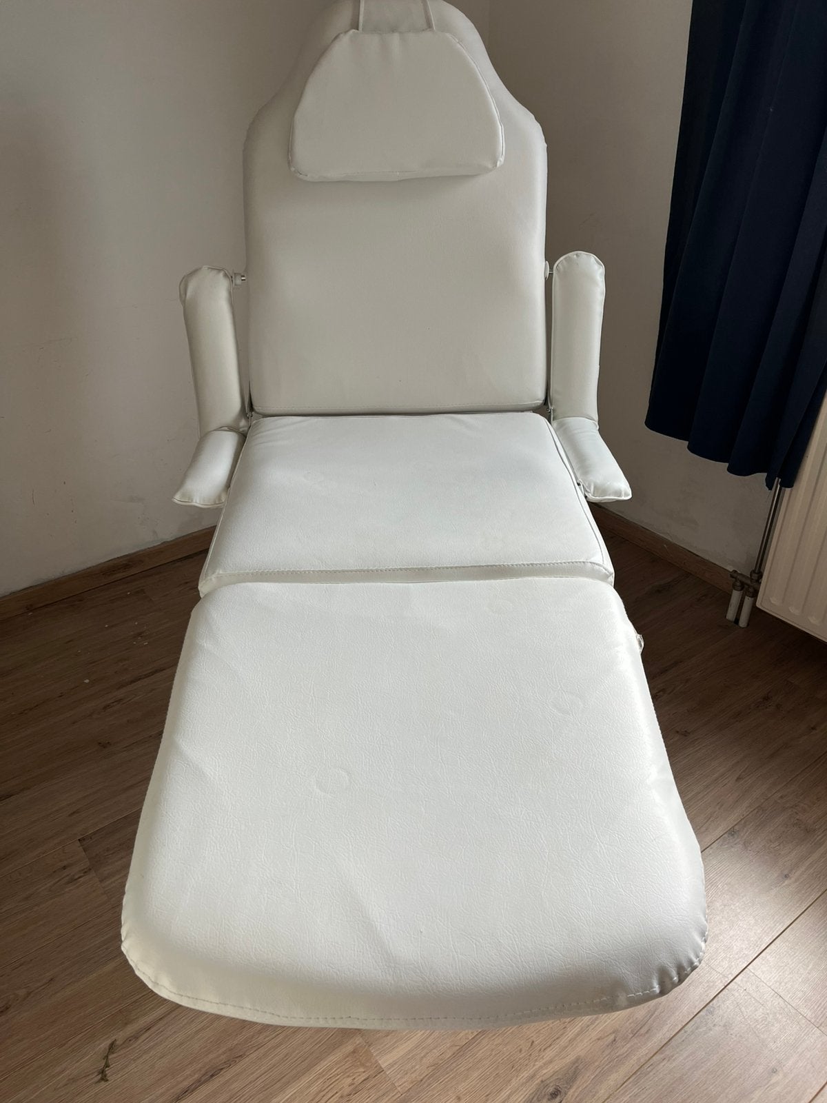 Massagetafel met verstelbare werkkurk, Ophalen, Gebruikt, Massagetafel