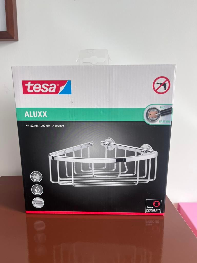 Doucherek (niet boren) tesa aluxx, Huis en Inrichting, Badkamer | Badtextiel en Accessoires, Ophalen, Zo goed als nieuw