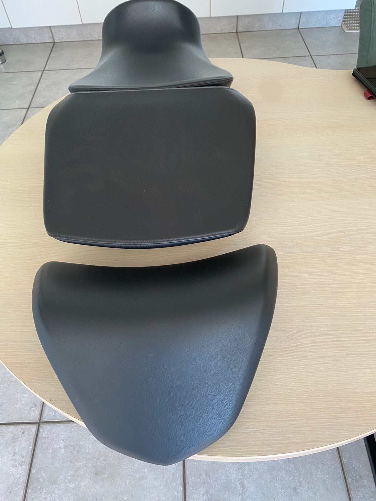 Selle, Autos : Divers, Accessoires de voiture, Enlèvement, Comme neuf