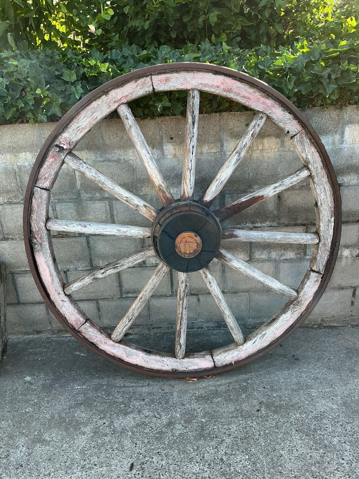Decoratieve karrewielen, Ophalen